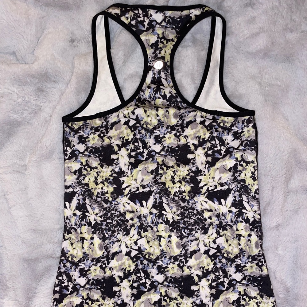 Lululemon tank top